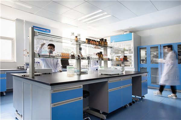 Oil detection scheme for water in the petrochemical industry
